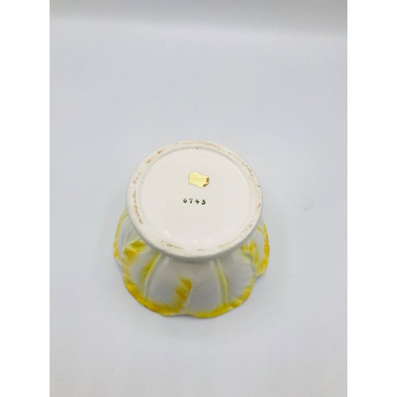 Vintage 1950’s Lefton rare yellow cabbage Rose ceramic planter, pedestal vase - Picture 6 of 7